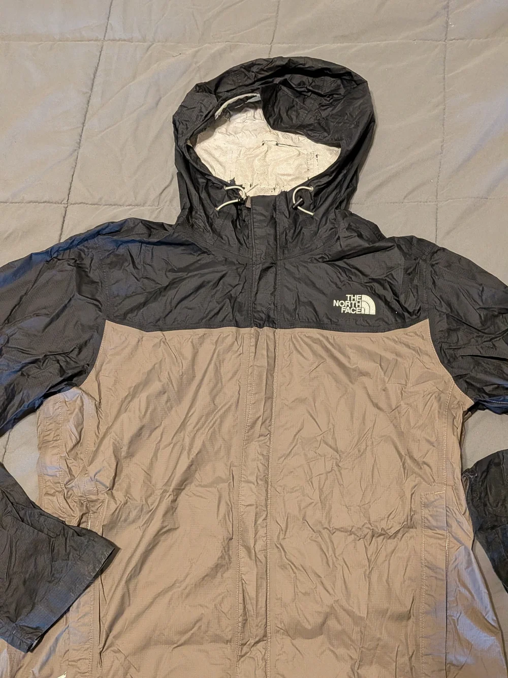 The North Face Men's L Two-Tone Hooded Windbreaker Jacket - Black & Tan